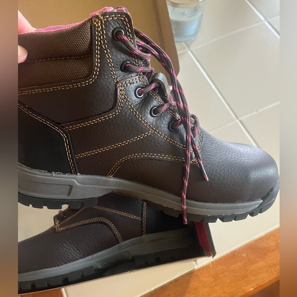 COPY - brand new women’s wolverine steel toe boots. - Picture 2 of 5